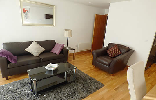 Cheaper apartment Southampton sittingroom